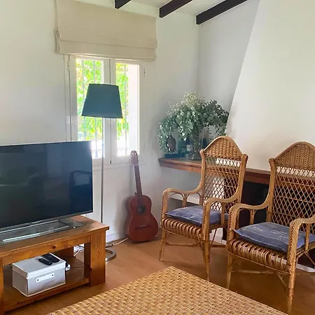 Downtown El Mirador By Homing Apartment